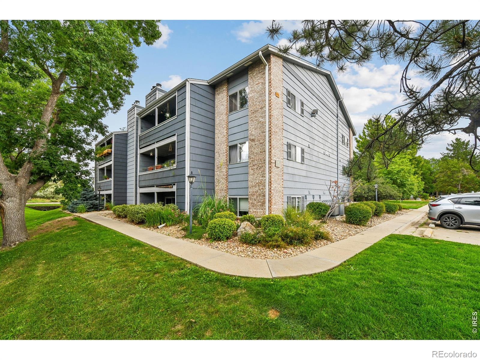 4654 White Rock Circle