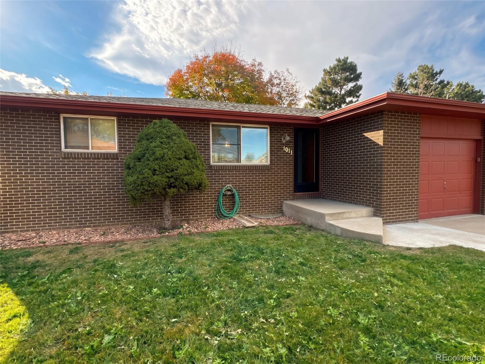 1011 Emerson Place