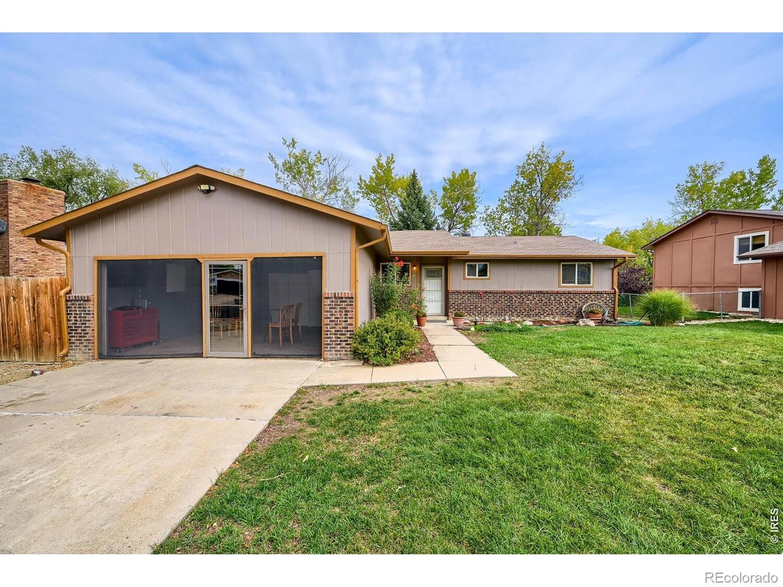 2542 Cambridge Drive