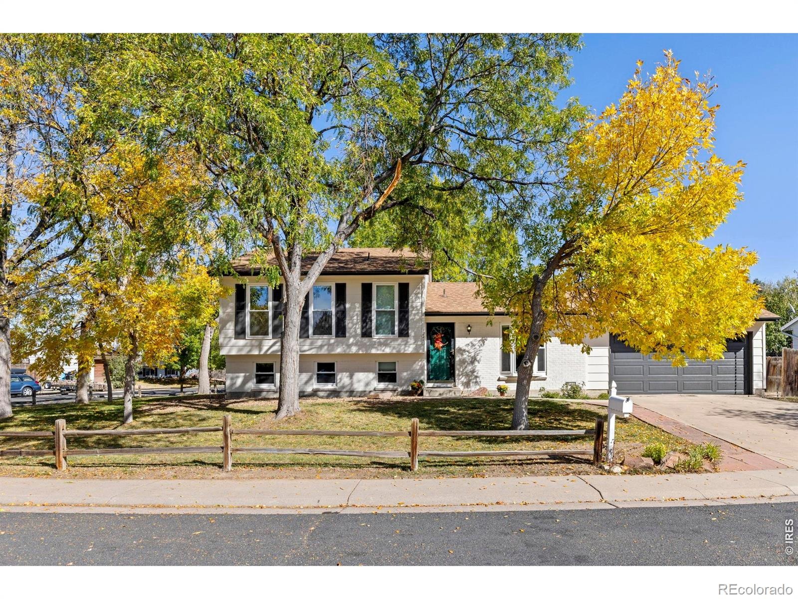 1221 Picardy Place