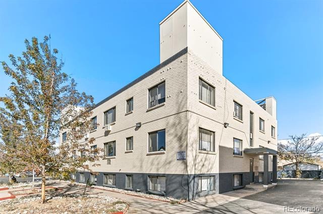 560 Dayton Street