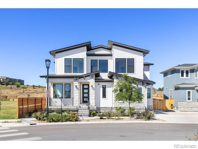 592 Central Park Circle