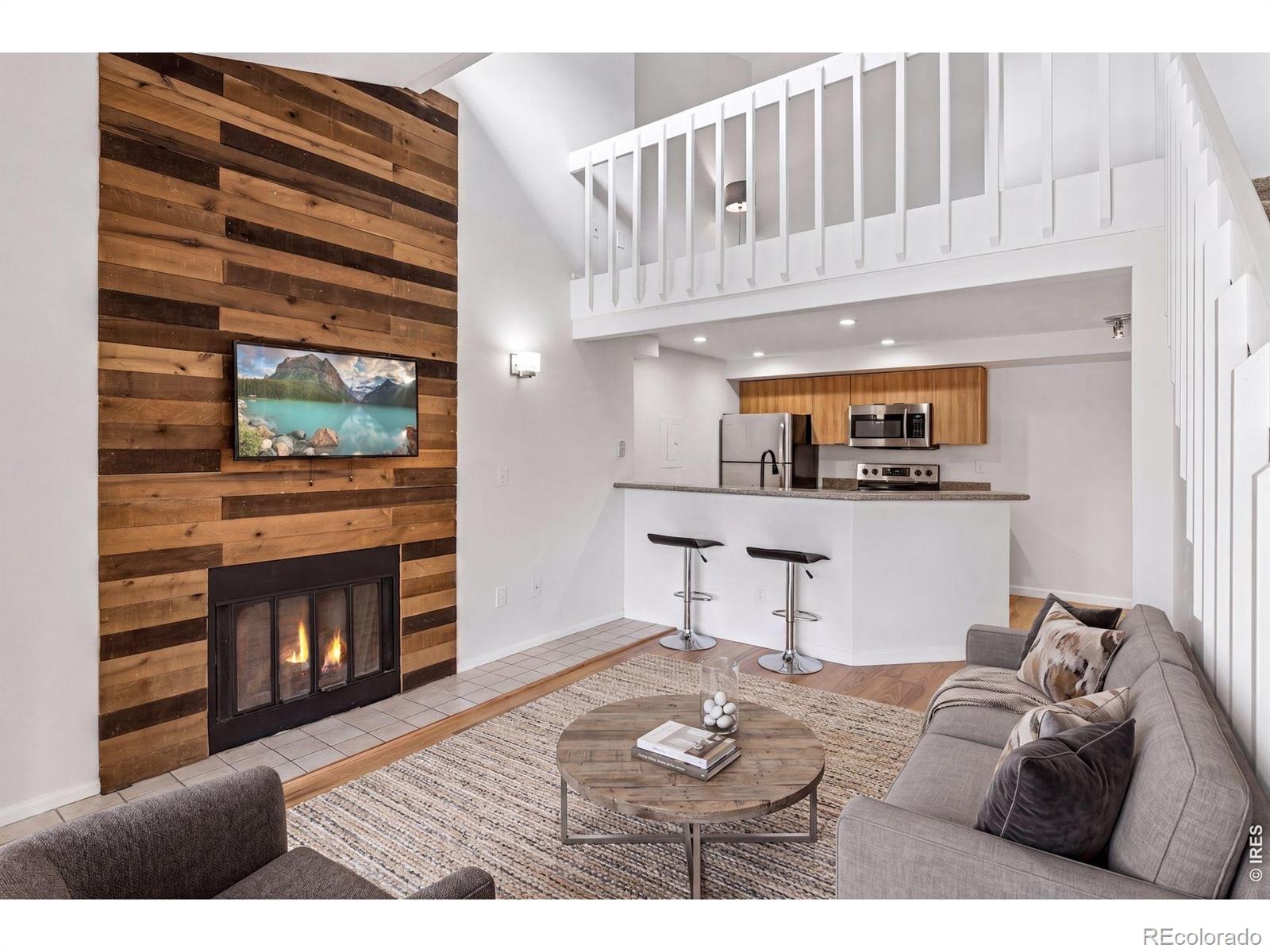 30 S Boulder Circle