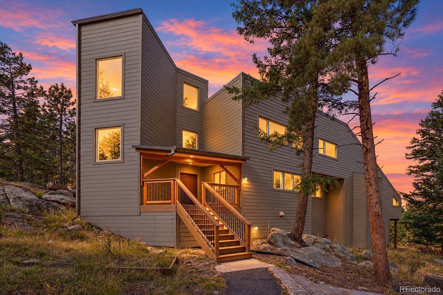 6374 Kenya Drive