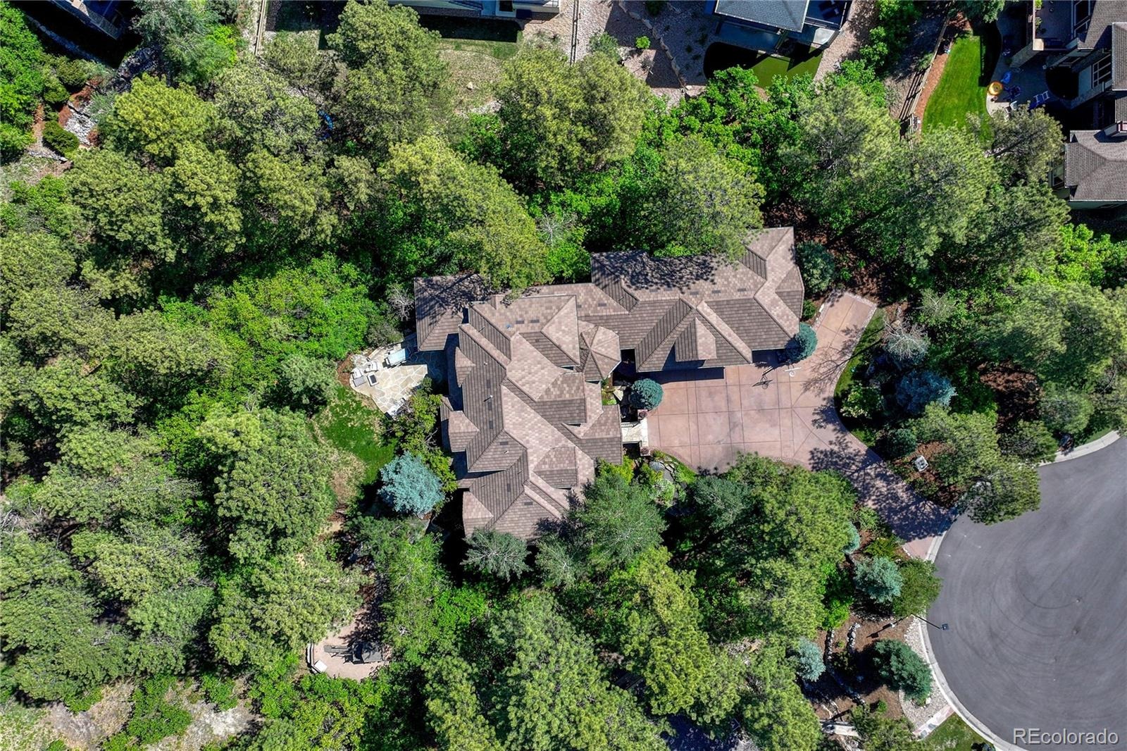 2553 Saddleback Court